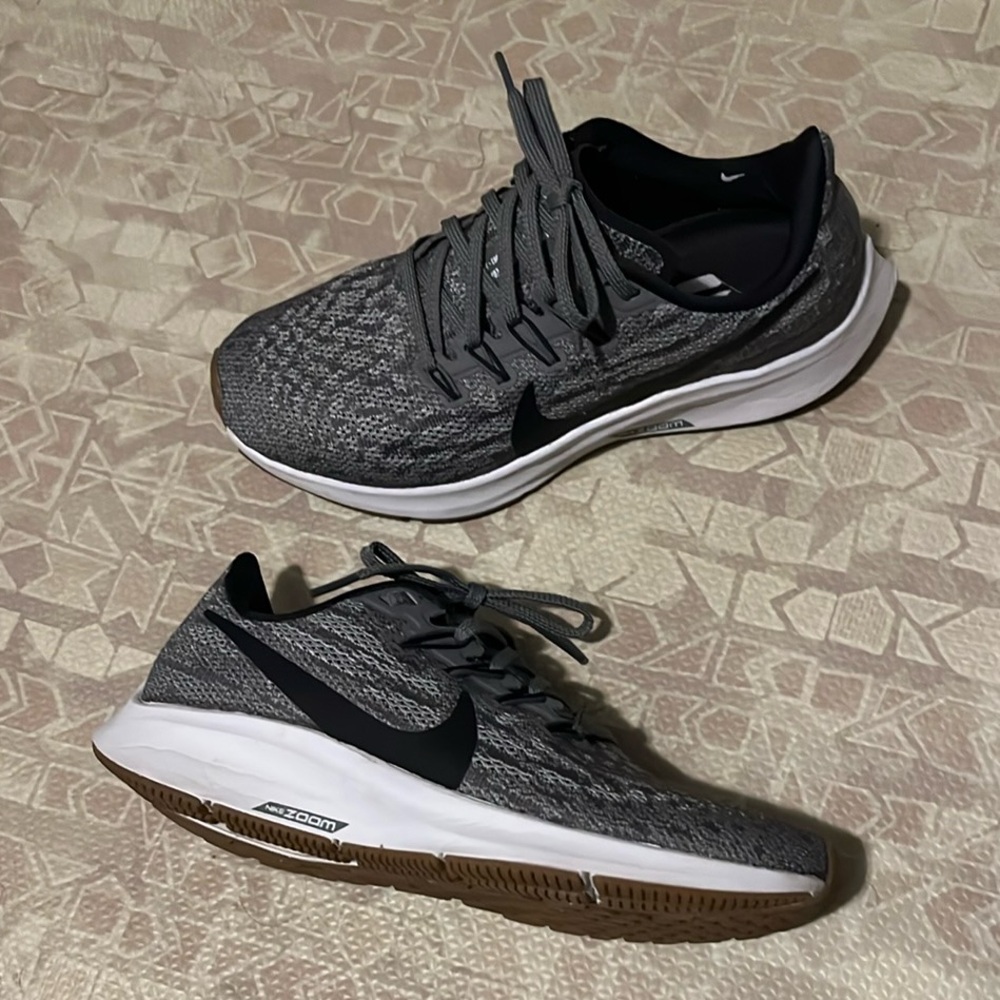 Nike Pegasus Zoom Sneakers